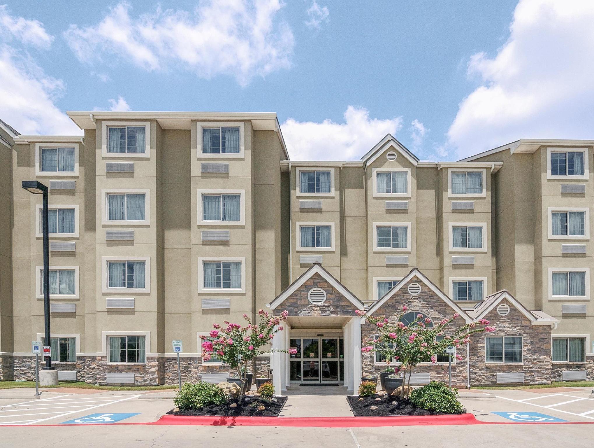 Microtel Inn & Suites By Wyndham Austin Airport Eksteriør bilde